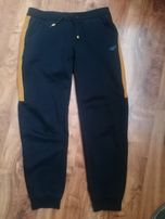Spodnie dresowe 4f roz. 158