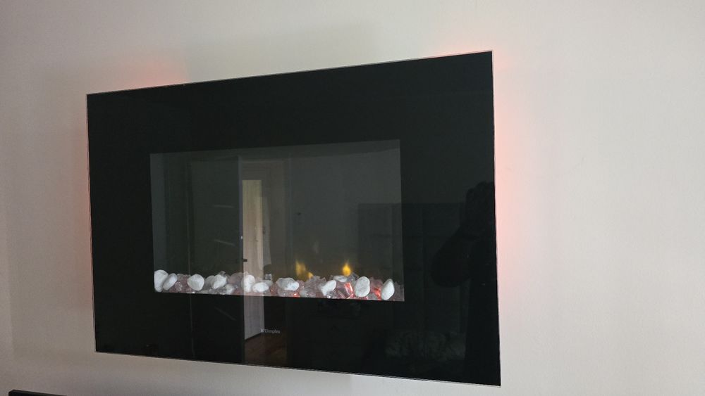 Kominek Dimplex z głośnikem