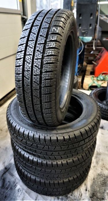 Pirelli Carrier Winter 195/60R16C 99/97T Z386