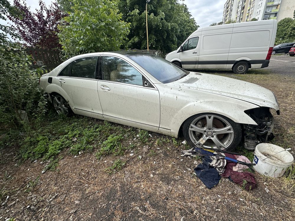 Mercedes S550   Silnik V8 na czesci s klasa