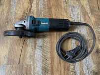 Болгарка Makita 9555 NB