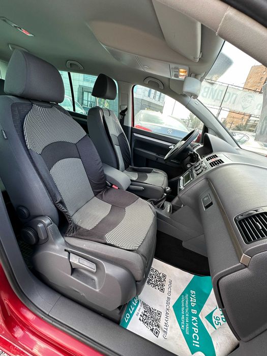 Продам Volkswagen Touran 2006 рік можлива розстрочка,кредит,обмін!