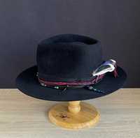 Шляпа Федора черная