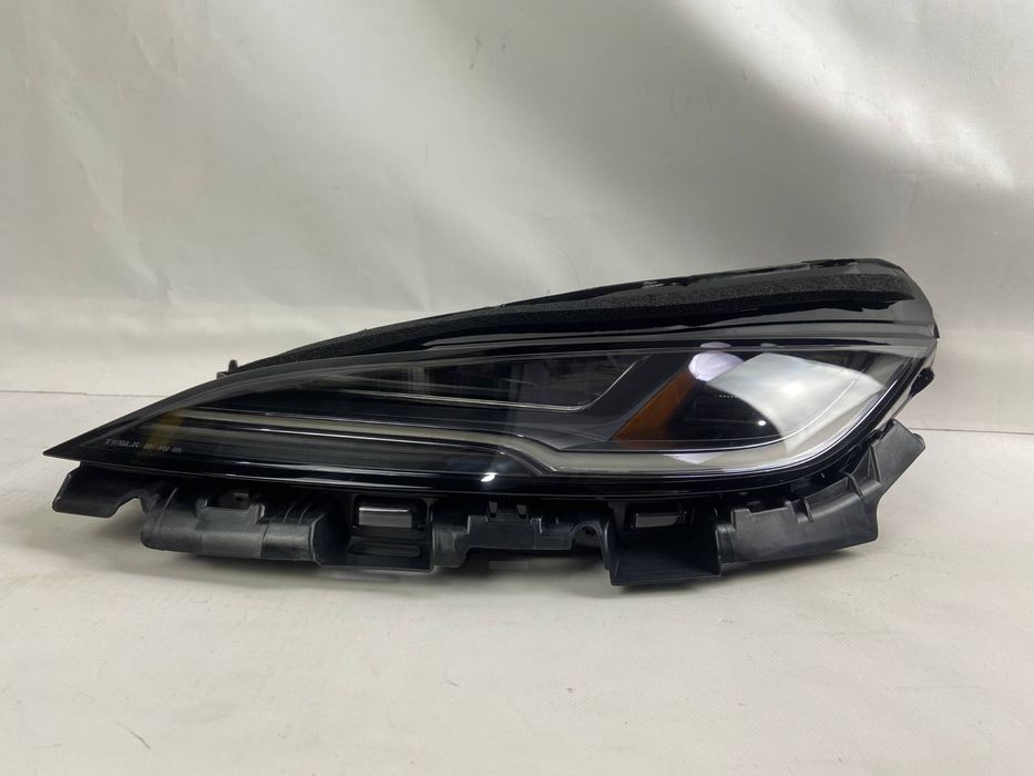 Фара USA ліва /права Tesla 3 2024 Highland 1760888, 1760889 Original