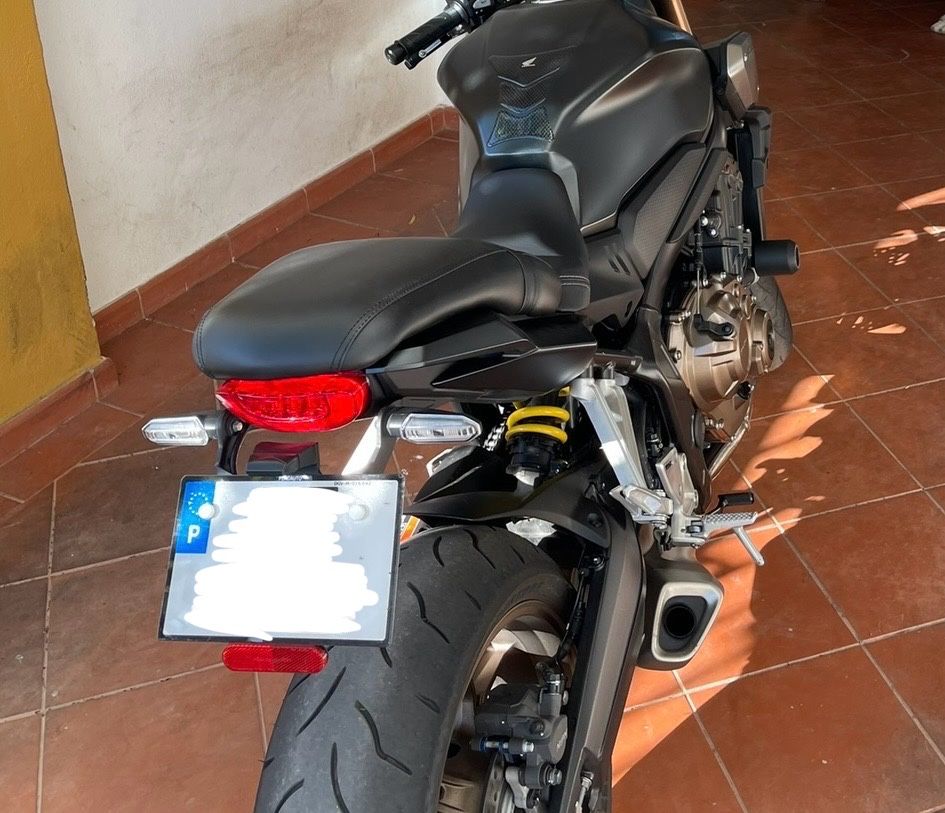Banco Pendura CB650R (Confort)