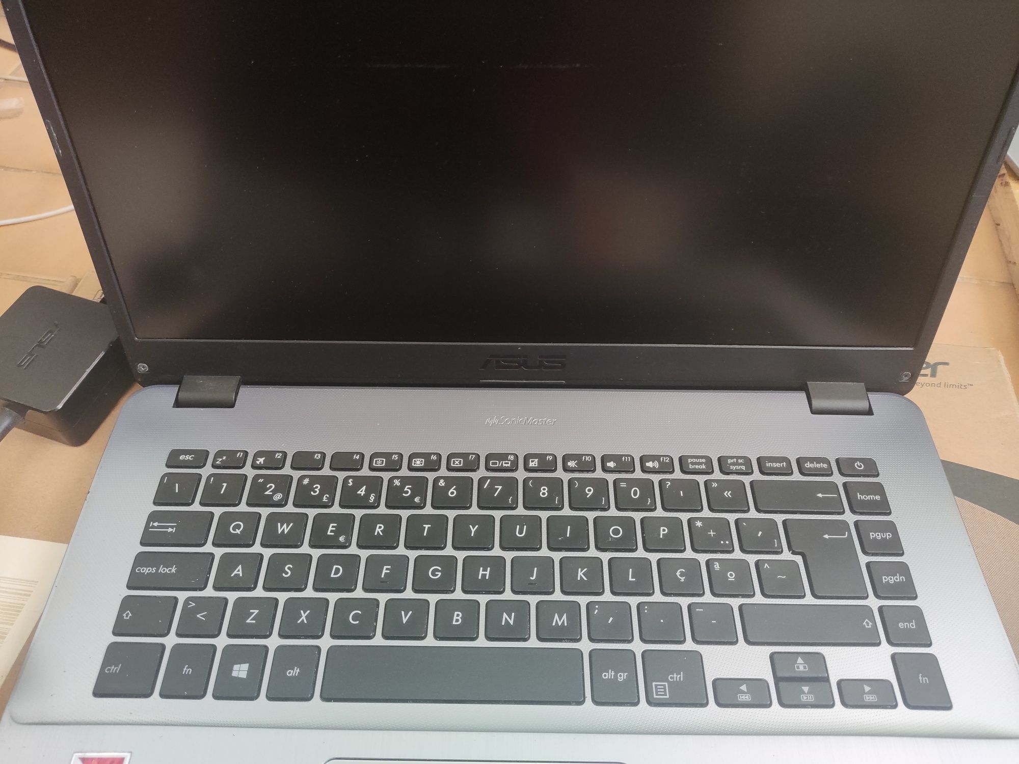 ASUS portatil 16gb