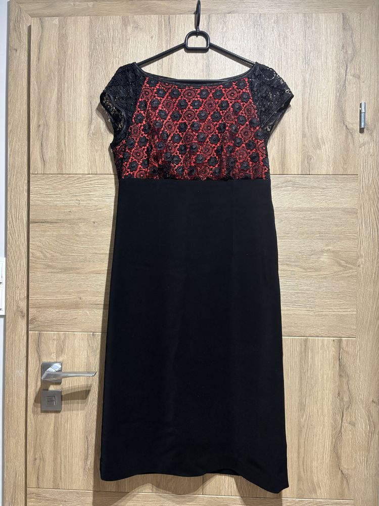 L 40 Jass czarna sukienka czerwona góra kwiaty elegancka do biura midi