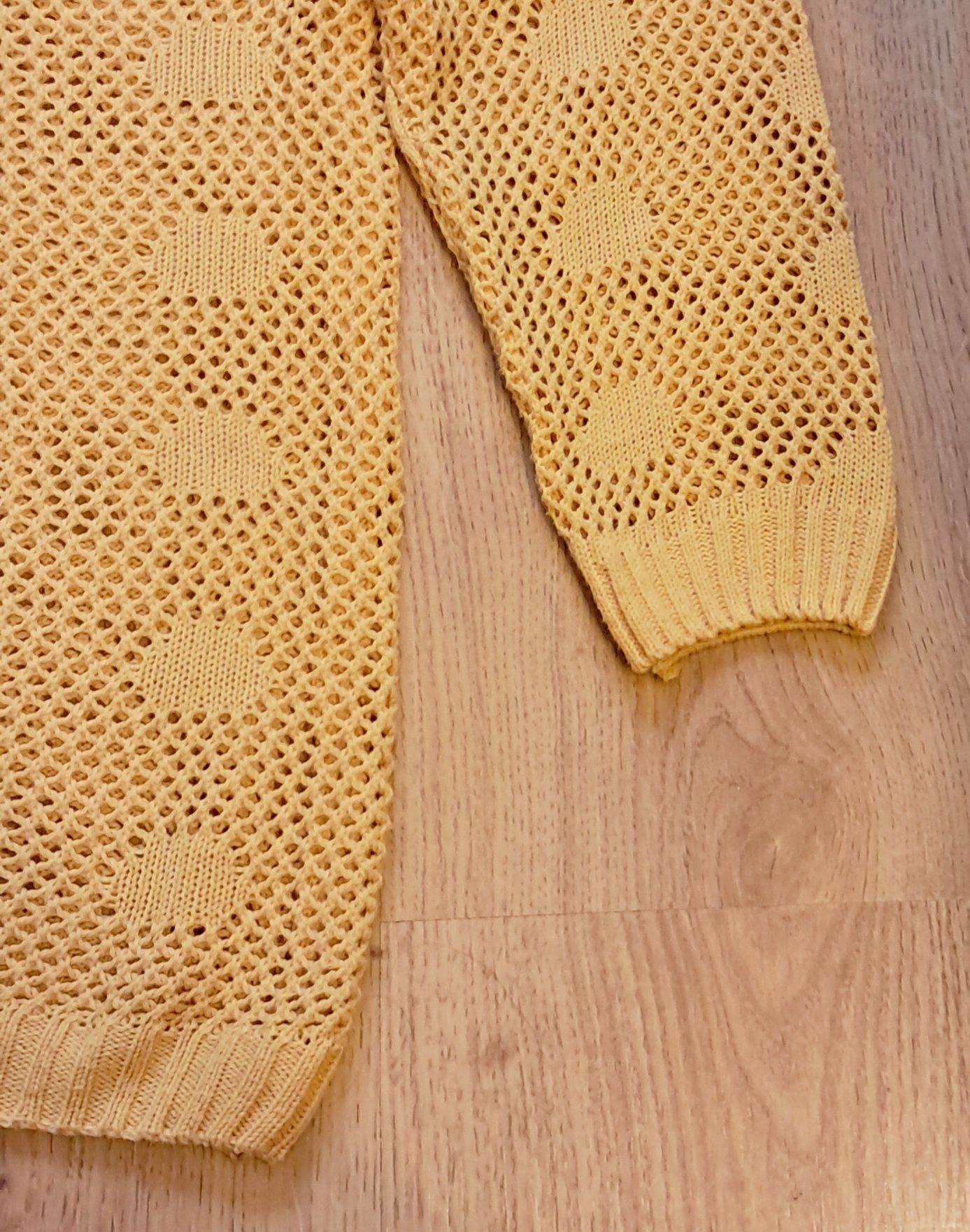 Sweter ażurkowy rękaw 3/4