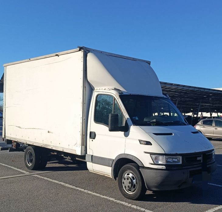 Iveco Daily C35 com Plataforma