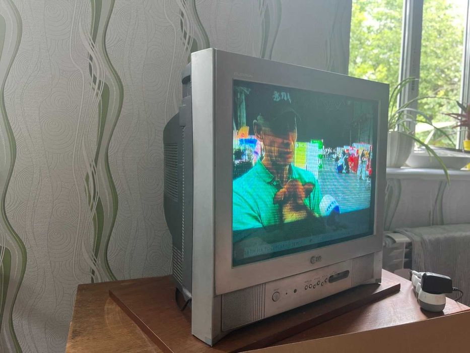 продам телевізор+тюнер