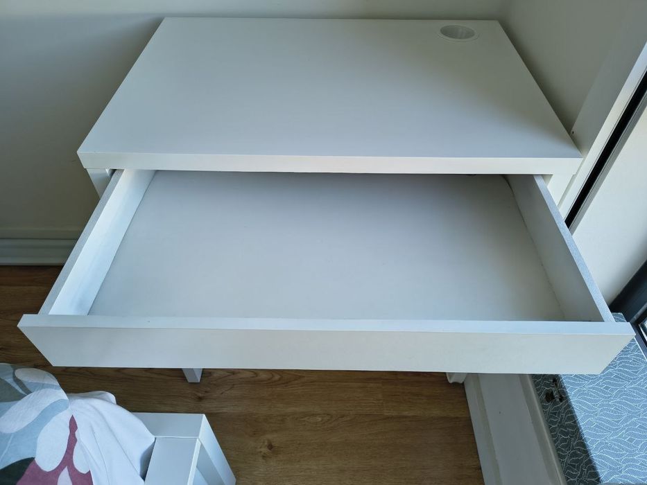 Secretaria e espelho led