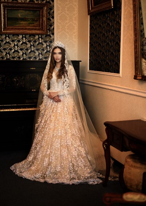 Розкішна пишна гепюрна весільна сукня 2025