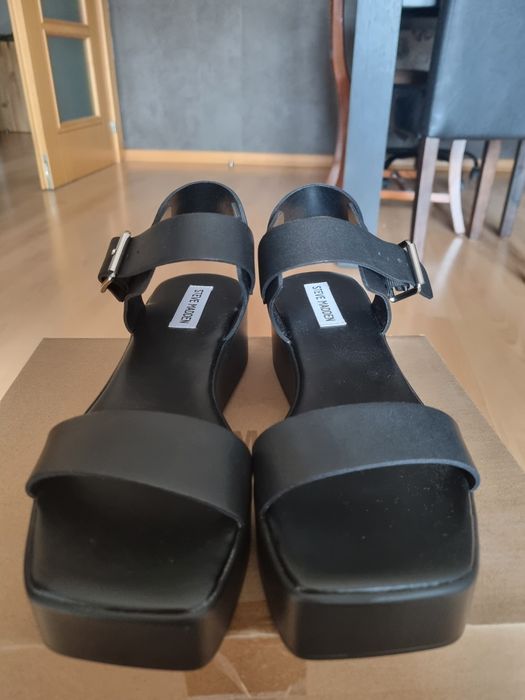 Sandálias Steve Madden