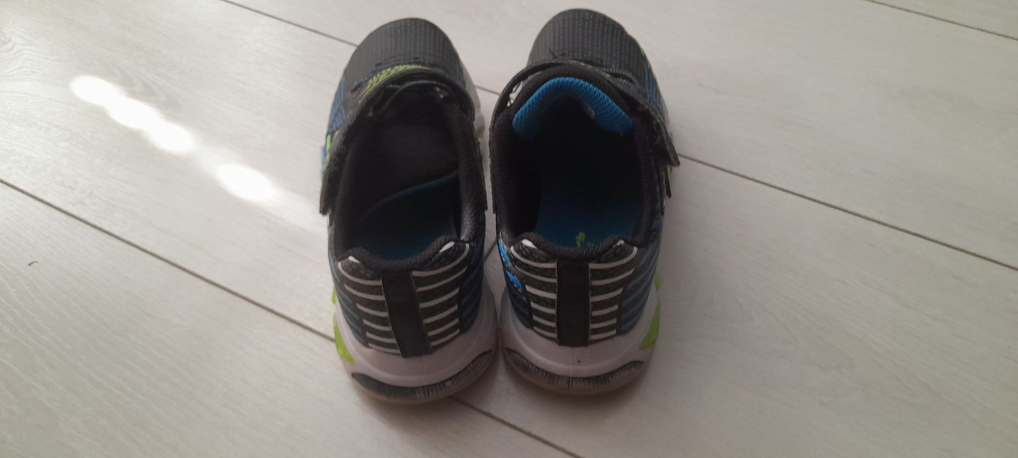 Adidasy skechers 33 świecące