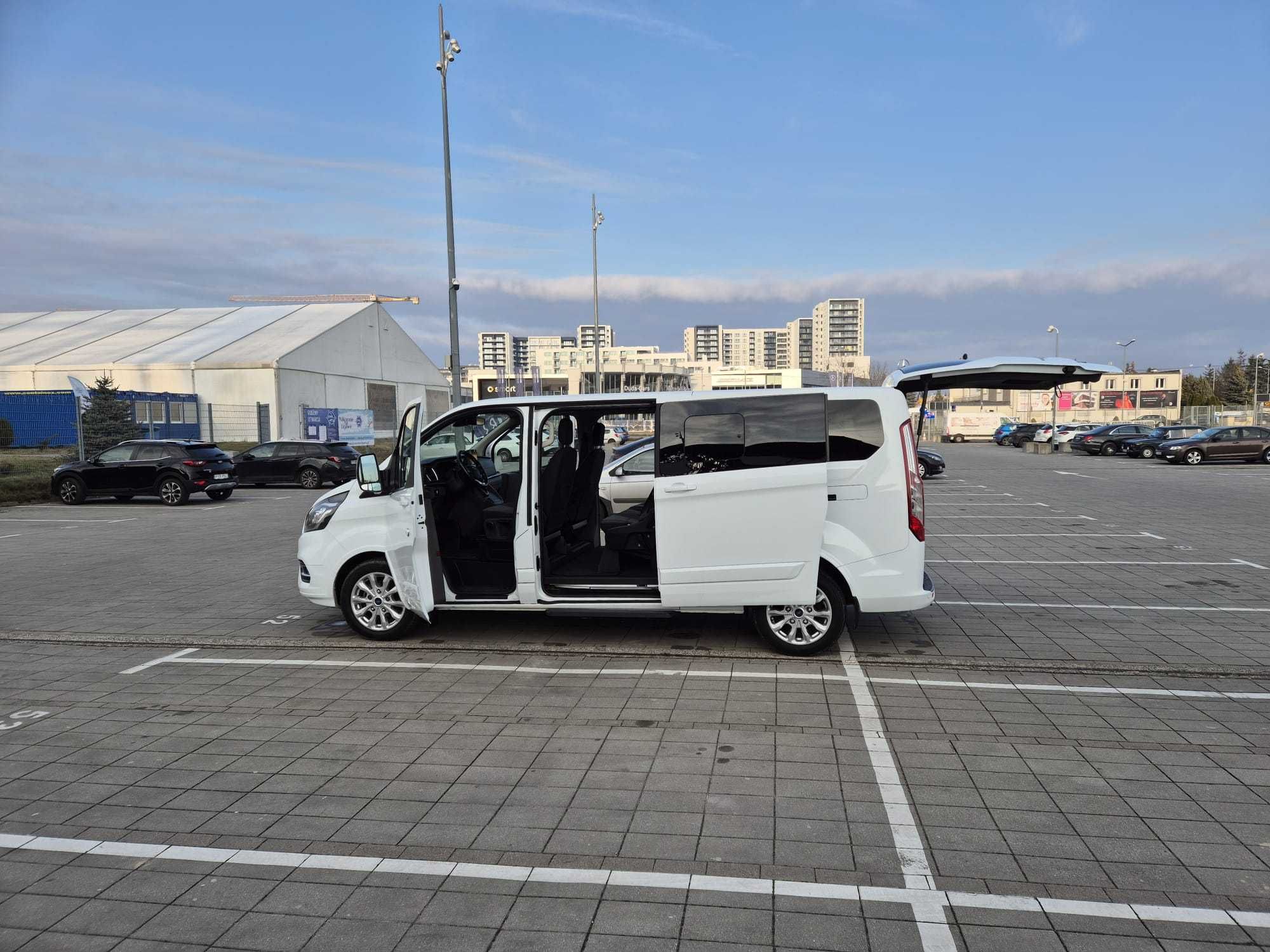 Wynajem busa Ford Tourneo 8 osobowy automat