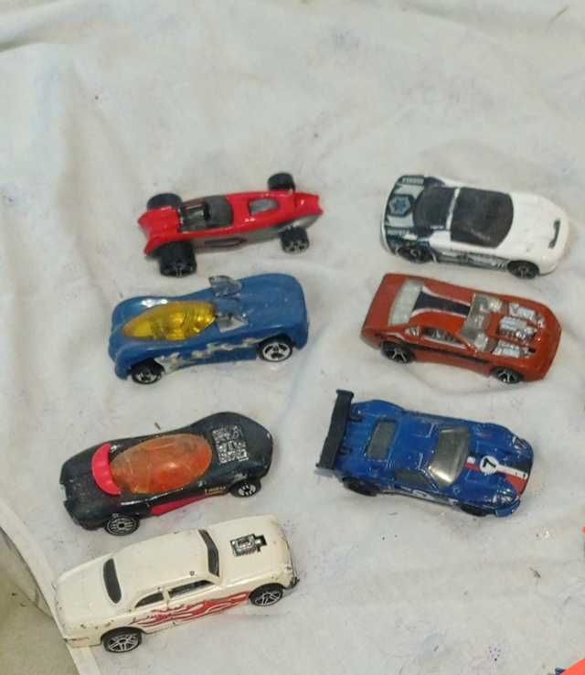 іграшки колекційні моделі машинок Hot wheels, Burago тощо