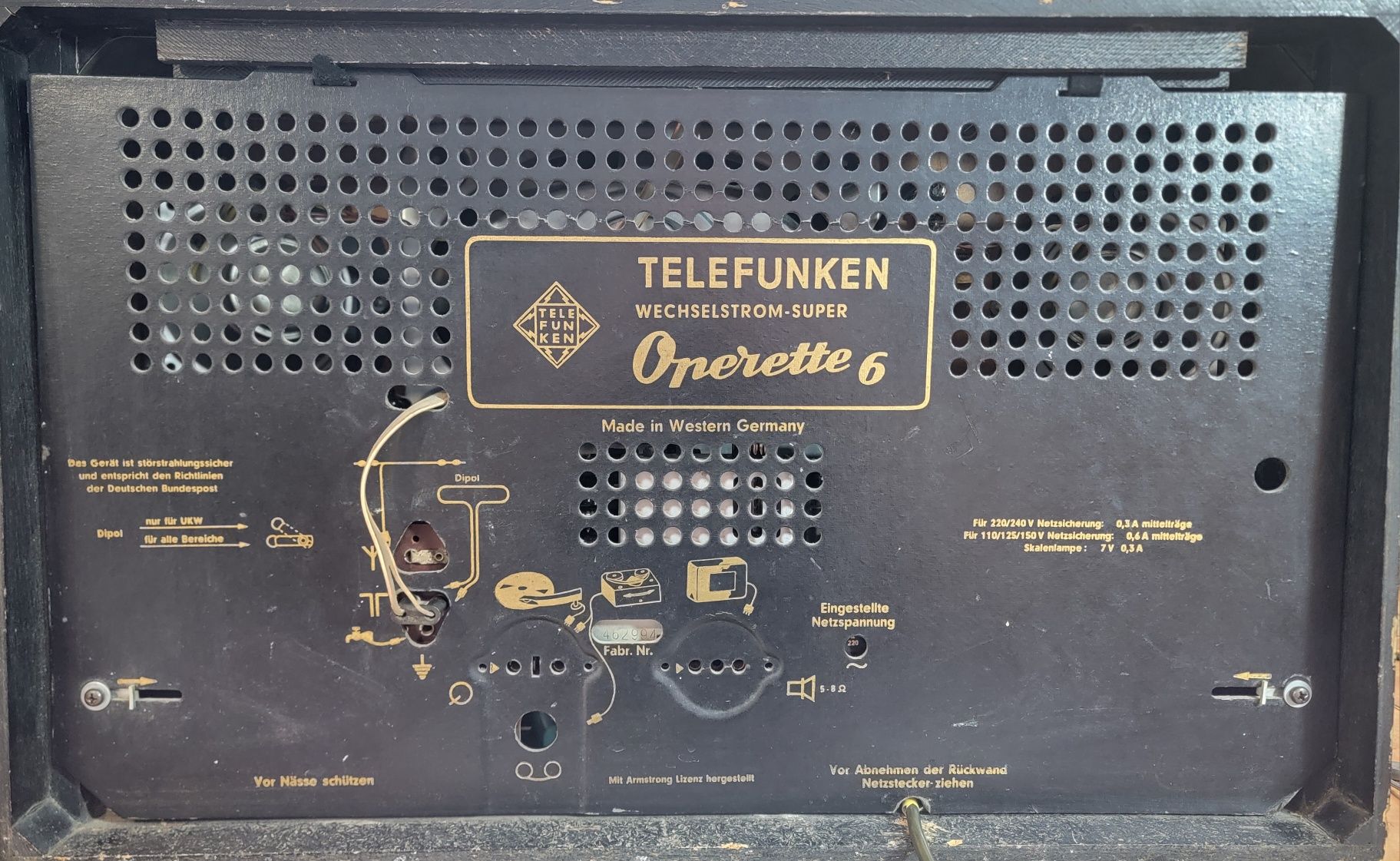 Rádio antigo reparado Telefunken