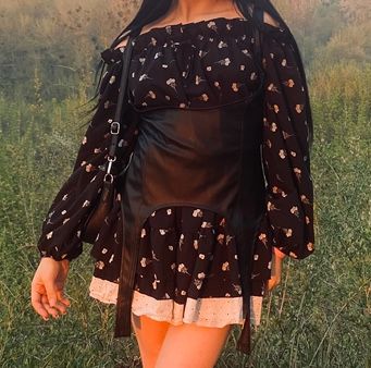 Платье с корсетом