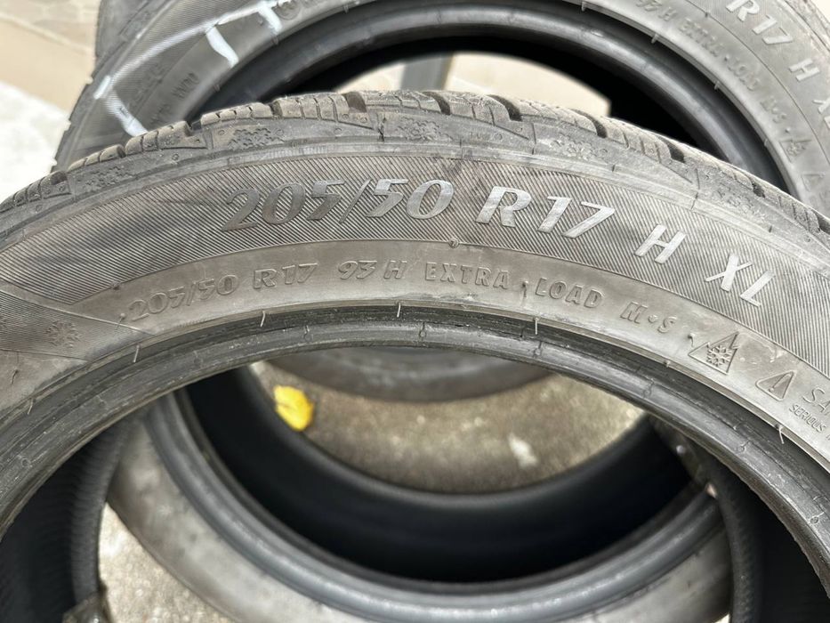 Зимові шини, р17