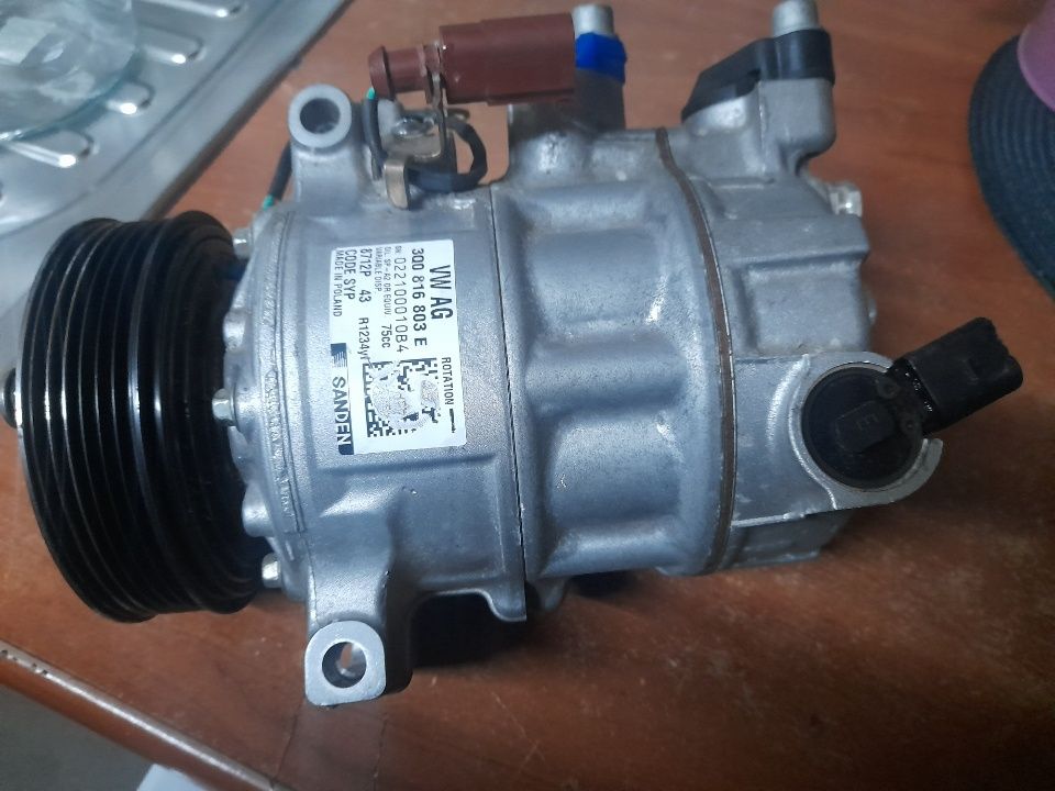 alternator i sprężarka klimatyzacji audi A1