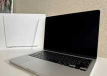 Apple MacBook Air 13.6" (M3, 16GB RAM / 256GB SSD)