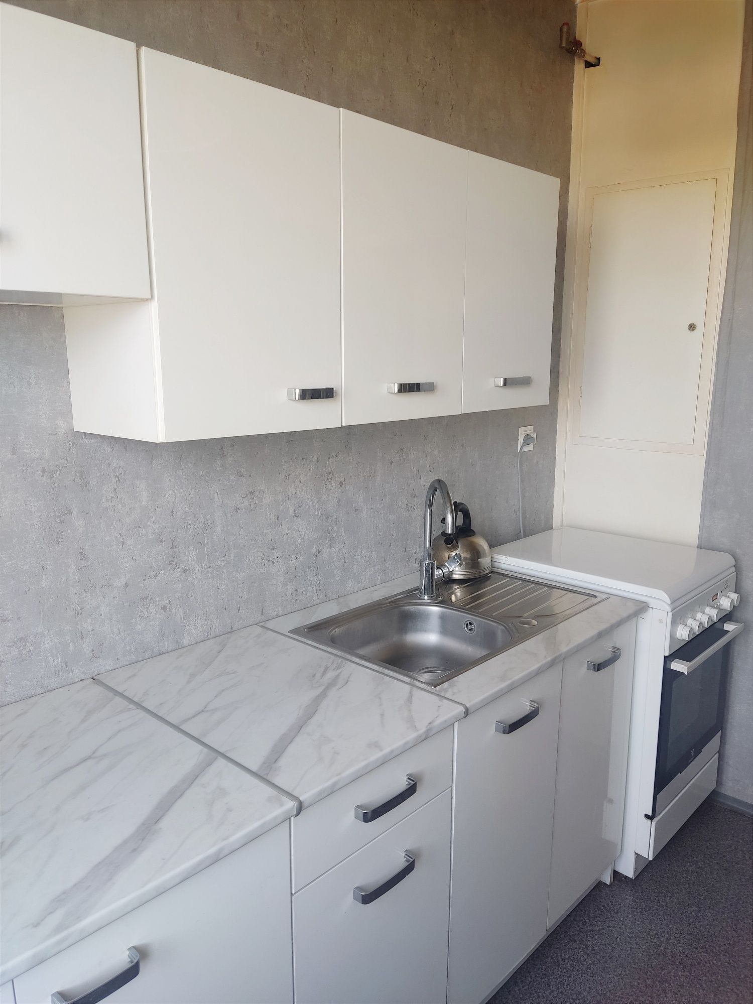 Sprzedam mieszkanie BEZ POŚREDNIKÓW  2 pokoje 49 m2 ul. Rydla Sz-n