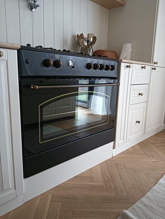 Kuchnia gazowo-elektryczna Ravanson KWGE-90R 107L Termoobieg Czarny