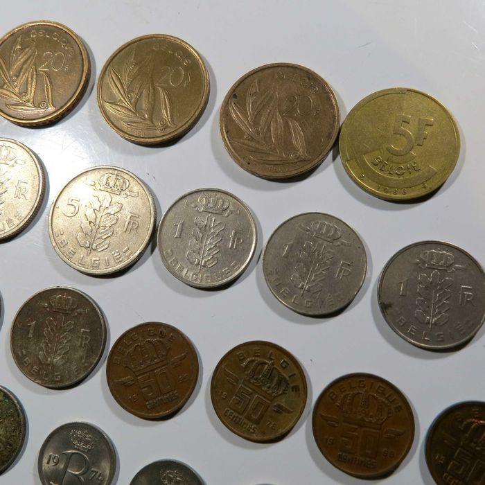 Lote com 24 moedas Belgas - 6€