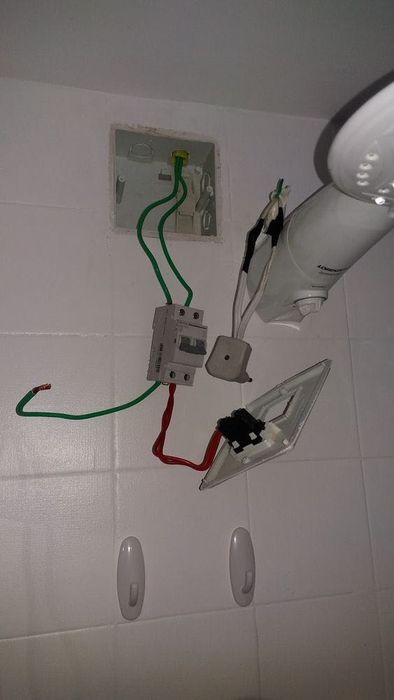 Eletricista de Confiança – Instalações e Manutenção.