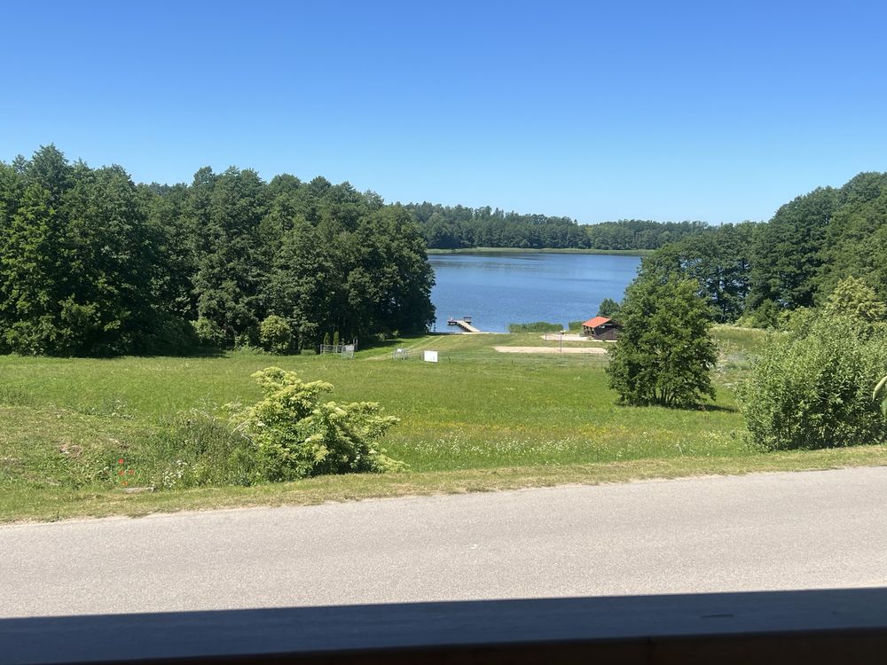 Domek nad jeziorem