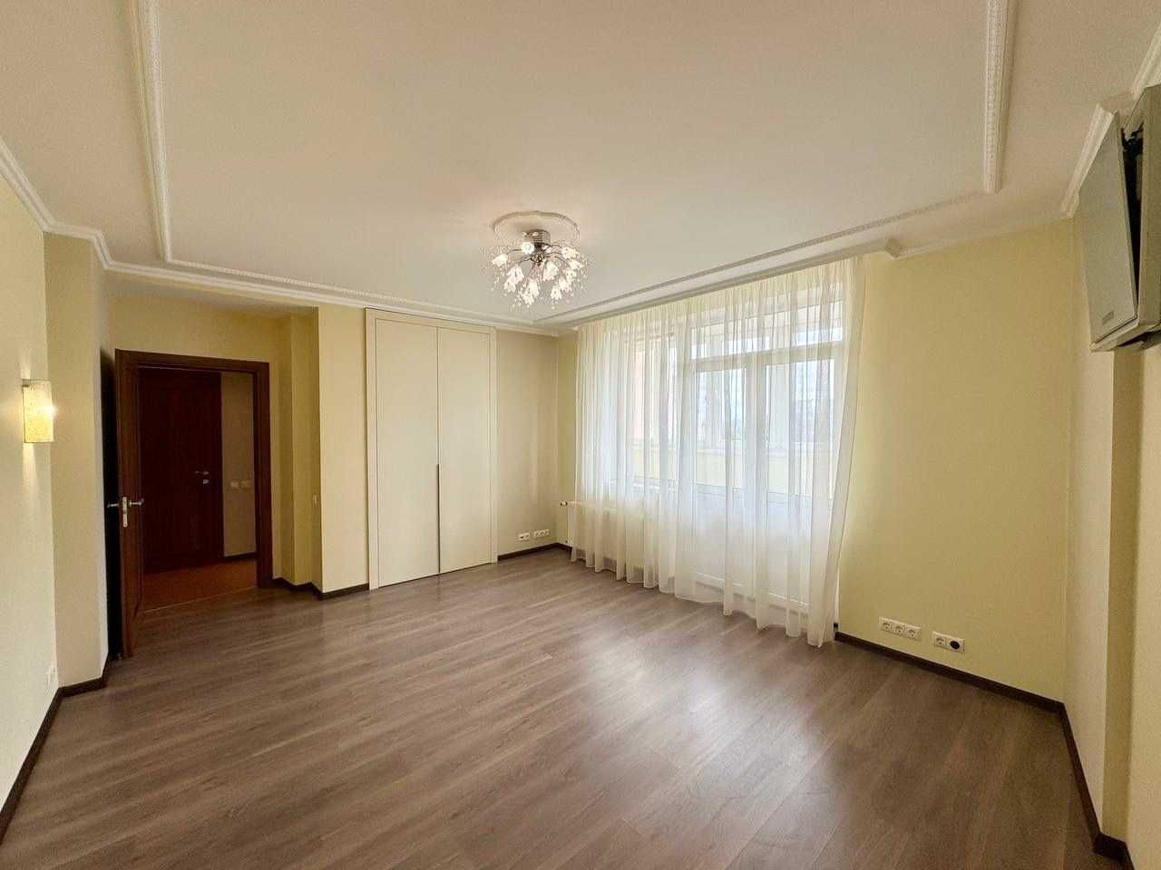 4к квартира 147 кв.м на Окіпної 10, Лівобережна 10 хв.
