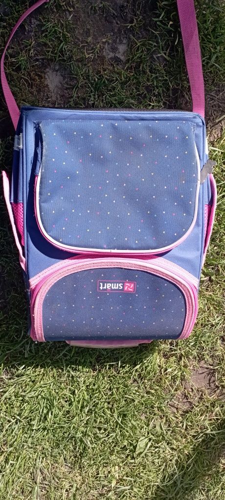 Рюкзак для дитини 1-2-3-4 класув доброму стані.