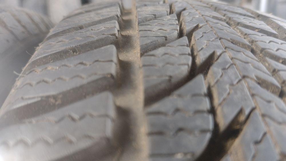 165.70.13 opony używane zimowe 7 mm