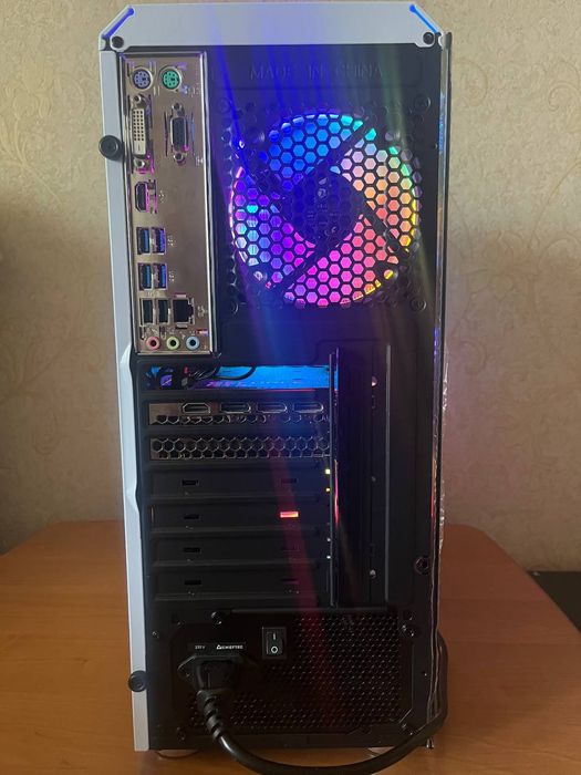 Игровой ПК(AMD Ryzen 5 PRO 3600 3.6G.Hz, Nvidia 3050 8gb.