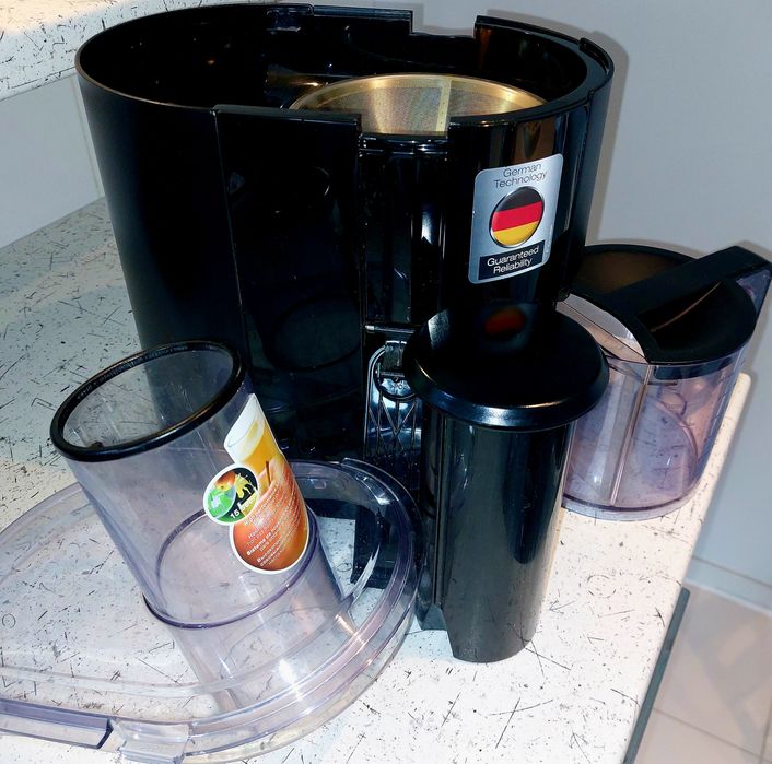 Sokowirówka wyciskarka BROWN J300 800W