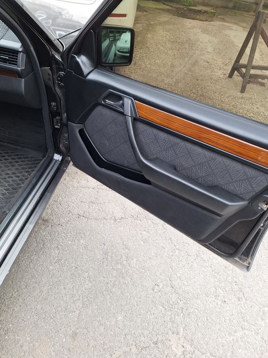 Мерседес е200 124