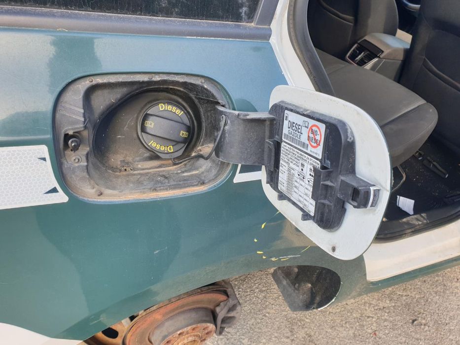 Tampa depósito combustível SKODA Octavia III Break (5E5)