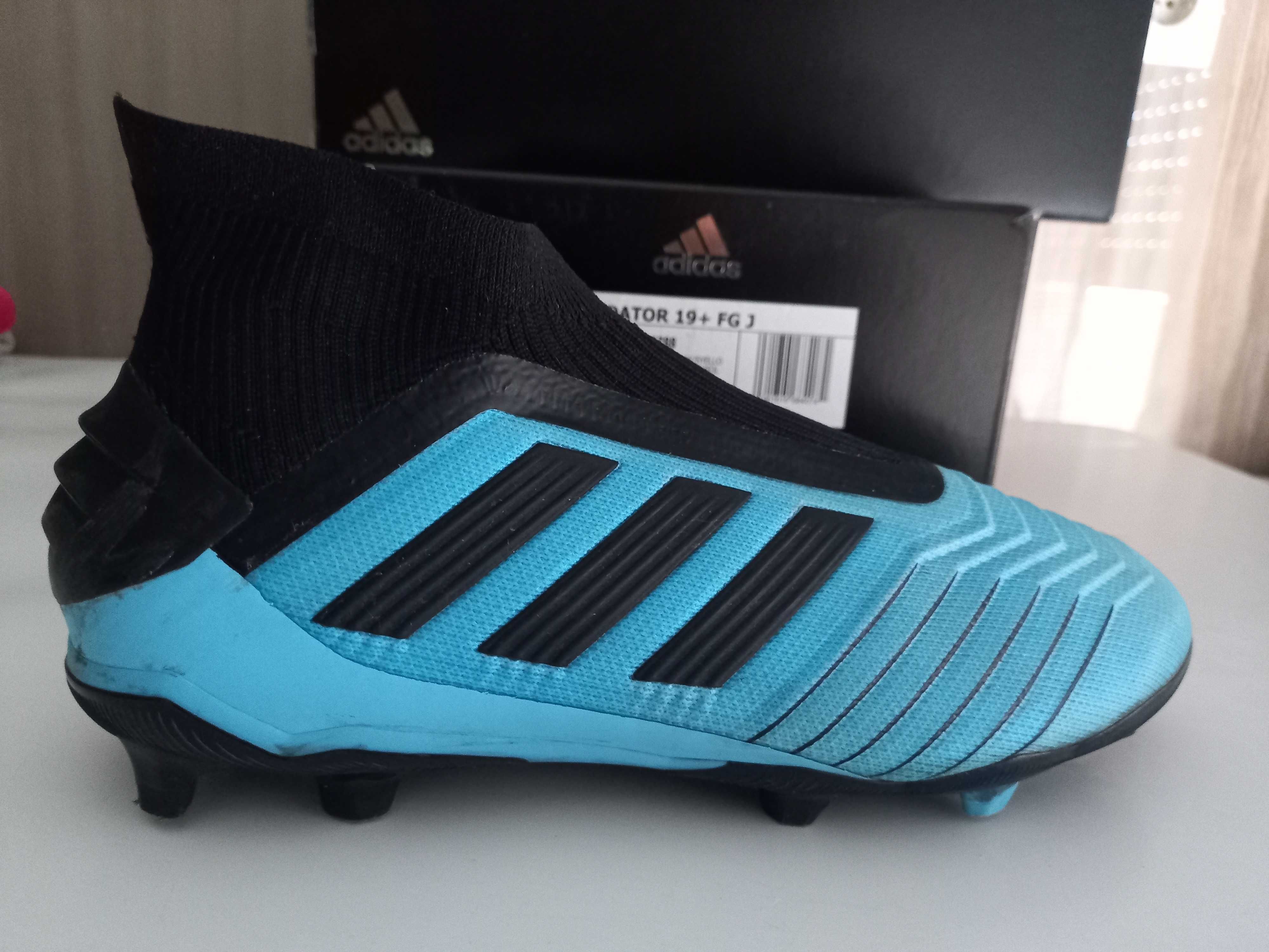 Chuteiras adidas PREDATOR 19 + FG J