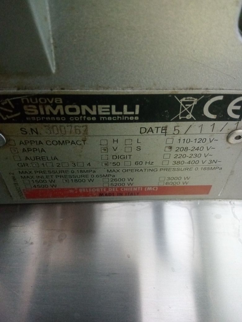 Професійна кофеварка nuova simonelli appia 1 gr