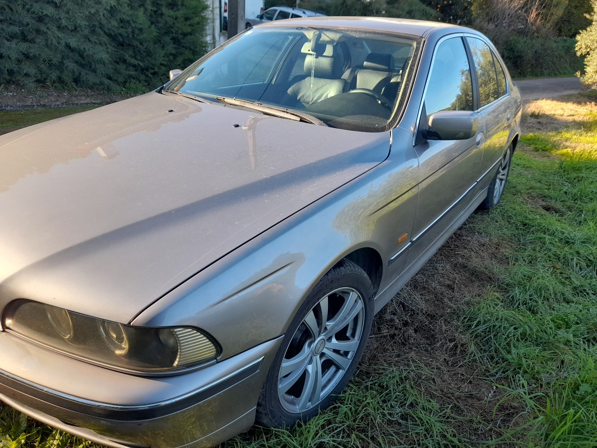 Bmw520d 2001 em bom estado