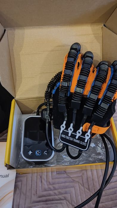 Rękawica rehabilitacyjna r.XL prawa, praktycznie nowa