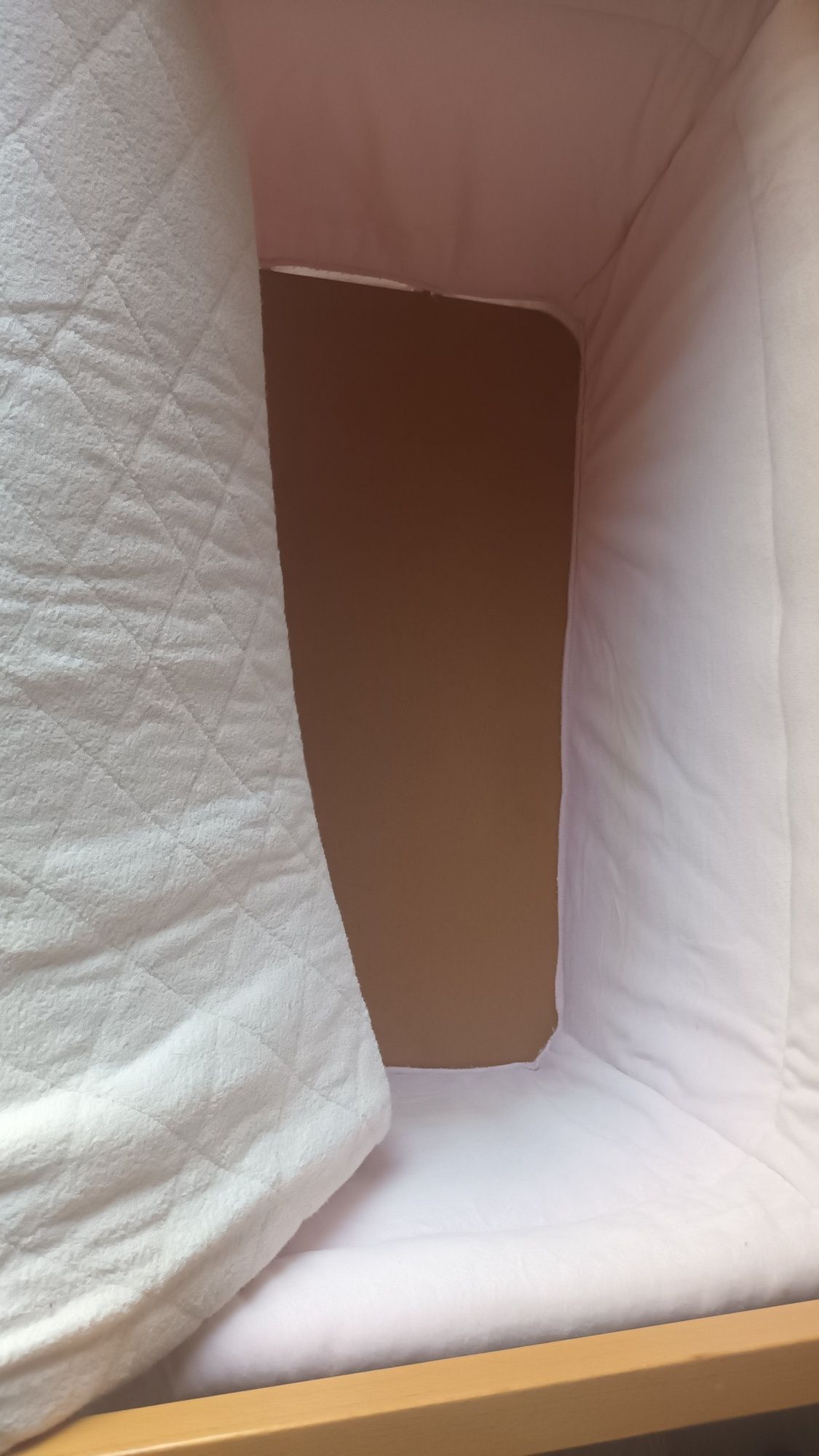 Berço 82×54 cm, da pré-natal com colchão e capa amovível