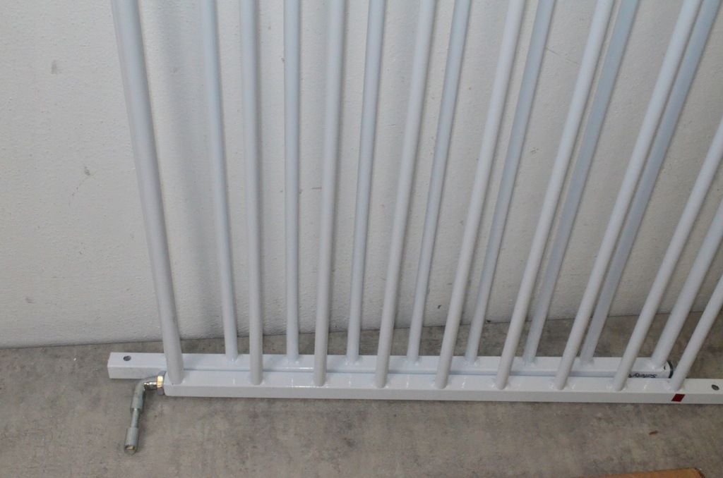 Barierka na drzwi bramka zabezpieczająca Safety Wall Fix rozporowa