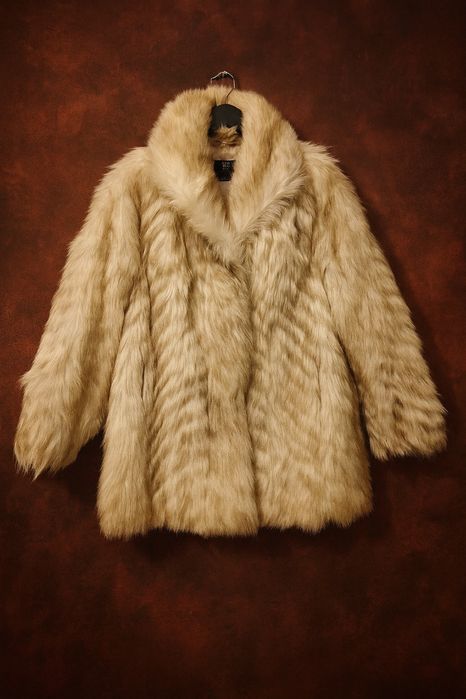 Naturalne futro z lisa beżowe jasne