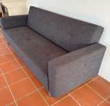 Sofa cama cinzento em segunda mão mas em bom estado