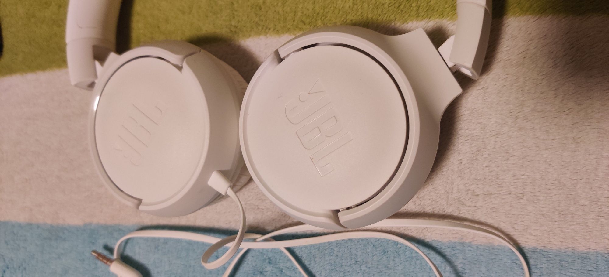 Auscultadores JBL Tune 500  com fio e microfone