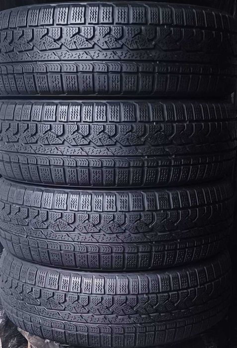 235/65R17  Kumho I`zen RV Шини б/у зима 235225215205/65605550 Склад