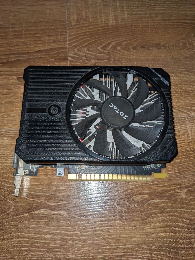 PC xeon 2660v3 16gb SSD/2xHDD gtx 1050 Ti win10pro linux