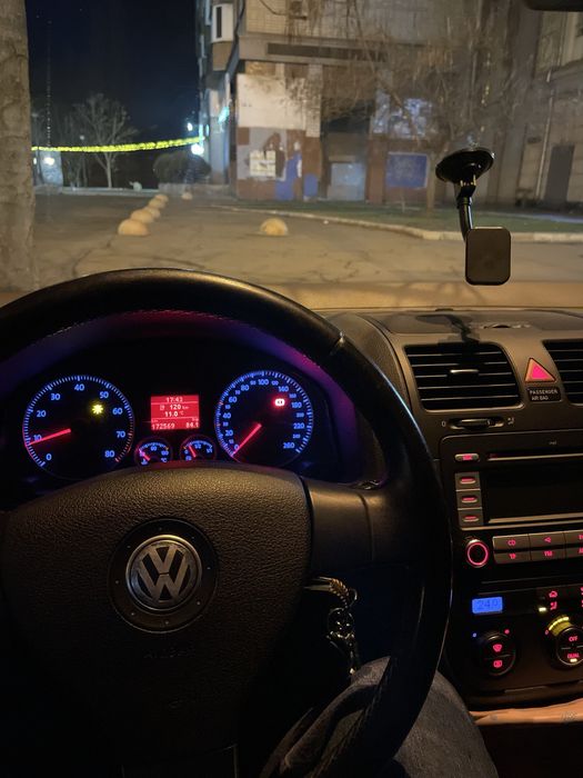 Фольцваген Гольф 5 1.4 турбо