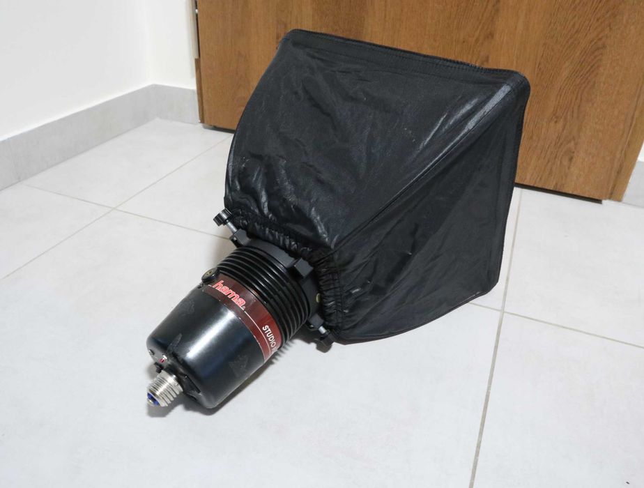Lampa studyjna HAMA SF-30E w komplecie z dyfuzorem SOFTBOX - gwint E27